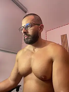 magnumchris online show from June 2, 2026, 12:43 am