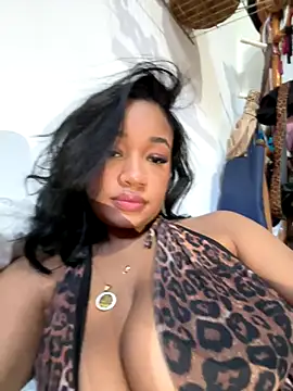 hillarymoreninha online show from October 23, 2025, 6:50 pm