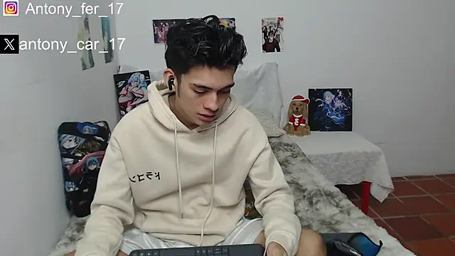 Rimuru17 online show from January 15, 2026, 5:00 am