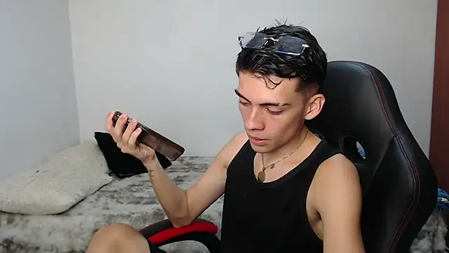 Rimuru17 online show from April 1, 2026, 4:36 am