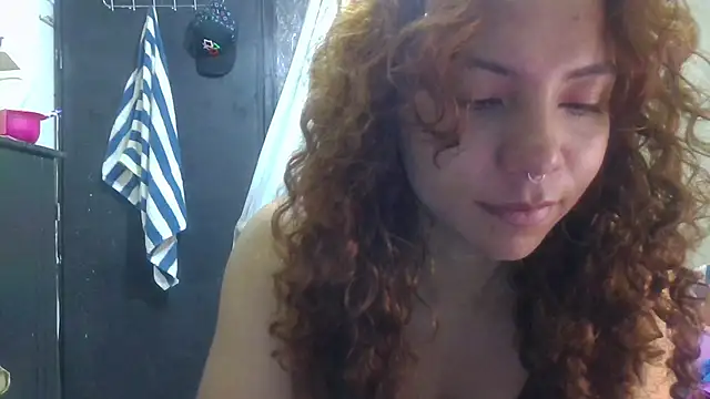 Snapshot of VioletV chatting on July 18, 2026, 1:47 am VioletV online show from July 18, 2026, 1:47 am