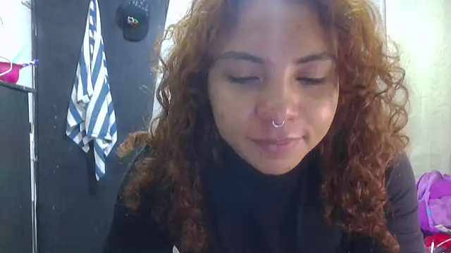 Snapshot of VioletV chatting on July 28, 2026, 1:46 am VioletV online show from July 28, 2026, 1:46 am