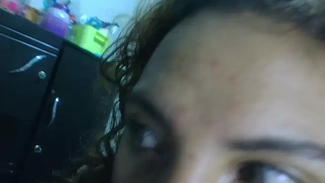 VioletV online show from April 28, 2026, 2:27 am