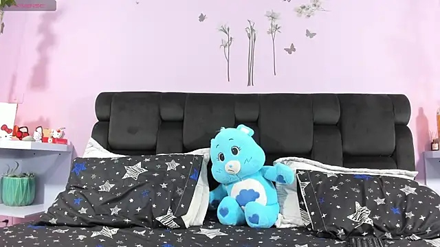 KendallWings online show from November 6, 2025, 12:14 am