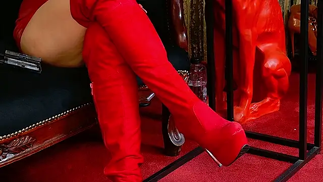 Snapshot of MistressEly chatting on October 11, 2025, 11:55 am MistressEly online show from October 11, 2025, 11:55 am