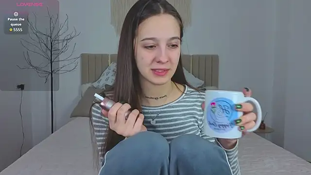 Little cherryy   online show from November 20, 2025, 7:31 am