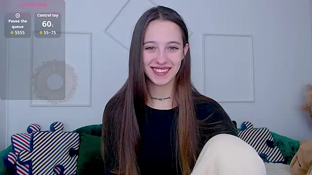 Little cherryy   online show from September 29, 2025, 6:53 am