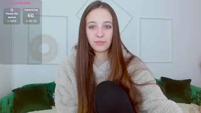 Little cherryy   online show from October 11, 2025, 7:09 am