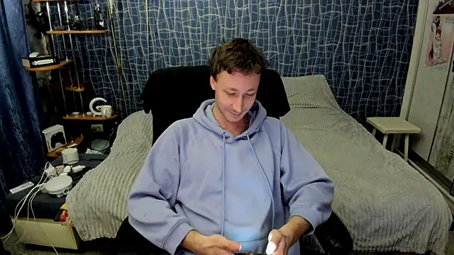 CuteBoy228 online show from April 12, 2026, 5:16 pm