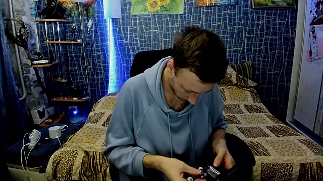 Snapshot of CuteBoy228 chatting on February 19, 2026, 4:15 pm CuteBoy228 online show from February 19, 2026, 4:15 pm