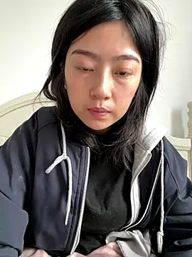 Snapshot of Olivia-l chatting on November 26, 2025, 5:29 am Olivia-l online show from November 26, 2025, 5:29 am