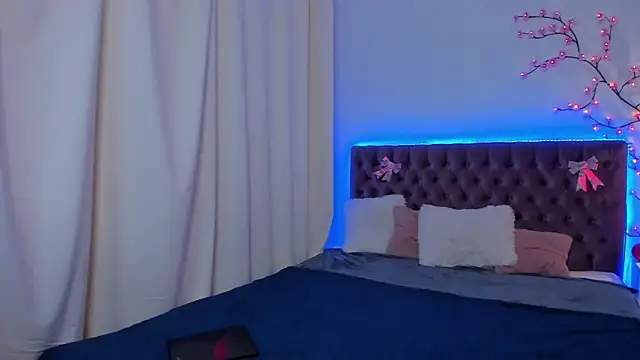 LilaVame online show from November 25, 2025, 8:42 pm