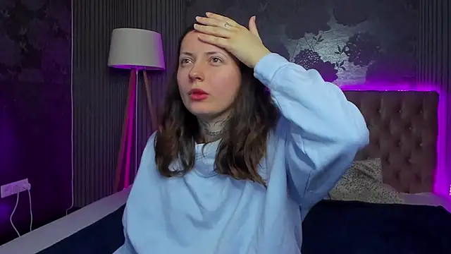 LilaVame online show from November 21, 2025, 1:54 pm