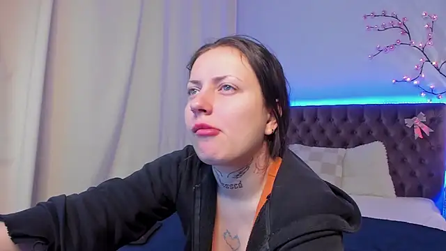 LilaVame online show from November 1, 2025, 8:46 pm