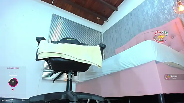 lissa jhonsoon online show from November 12, 2025, 3:21 am