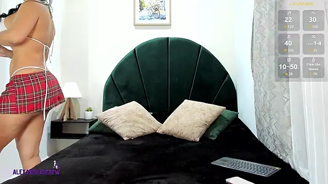 i alexanew online show from December 17, 2025, 11:48 am