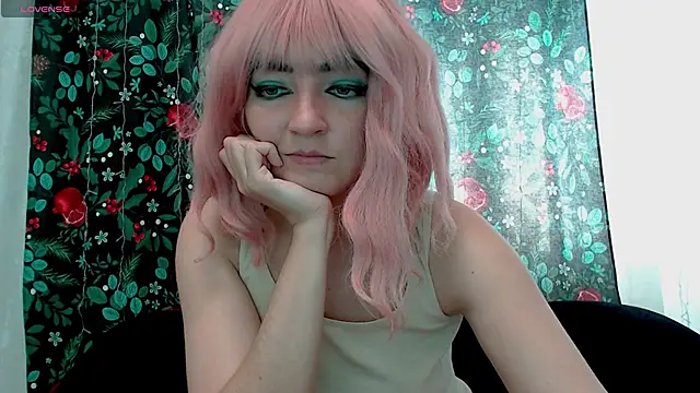 Snapshot of MagicPink chatting on May 8, 2026, 11:36 am MagicPink online show from May 8, 2026, 11:36 am