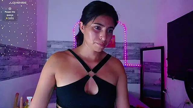 Snapshot of Pleassing_neighbour chatting on July 9, 2026, 3:07 am Pleassing neighbour online show from July 9, 2026, 3:07 am