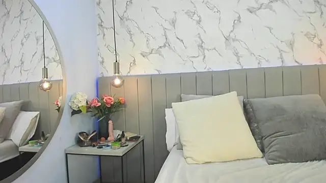 Snapshot of Karlla_Brown chatting on October 19, 2025, 6:54 pm Karlla Brown online show from October 19, 2025, 6:54 pm