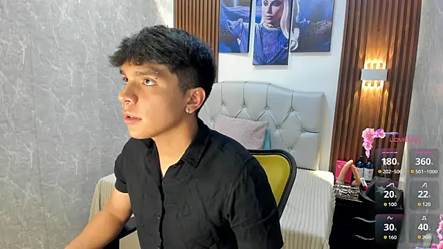 Snapshot of Thiago_Kozak chatting on December 18, 2025, 8:34 pm Thiago Kozak online show from December 18, 2025, 8:34 pm