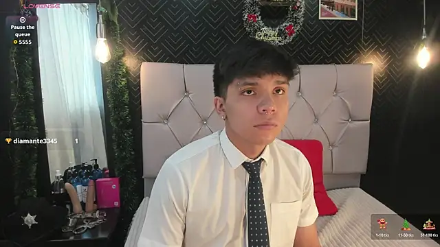 Snapshot of Thiago_Kozak chatting on December 16, 2025, 1:04 pm Thiago Kozak online show from December 16, 2025, 1:04 pm