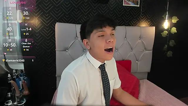 Snapshot of Thiago_Kozak chatting on November 15, 2025, 1:37 pm Thiago Kozak online show from November 15, 2025, 1:37 pm