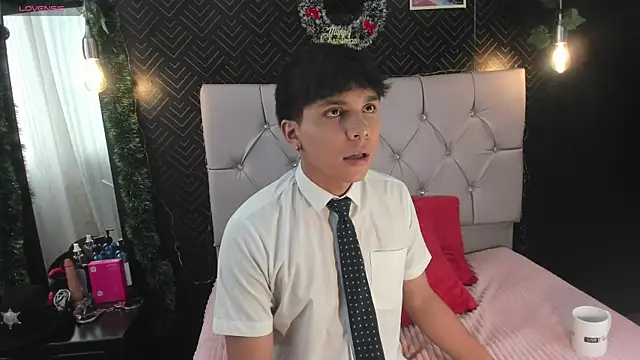 Snapshot of Thiago_Kozak chatting on November 21, 2025, 1:10 pm Thiago Kozak online show from November 21, 2025, 1:10 pm