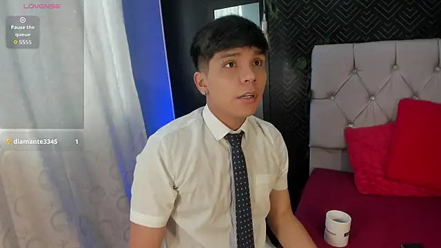 Snapshot of Thiago_Kozak chatting on January 13, 2026, 12:31 pm Thiago Kozak online show from January 13, 2026, 12:31 pm