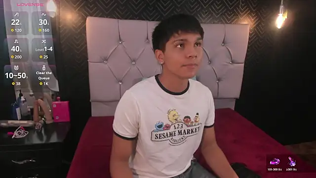 Snapshot of Thiago_Kozak chatting on February 19, 2026, 3:42 pm Thiago Kozak online show from February 19, 2026, 3:42 pm