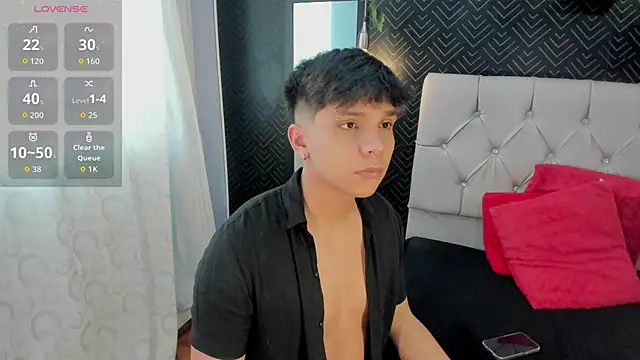 Snapshot of Thiago_Kozak chatting on January 7, 2026, 1:16 pm Thiago Kozak online show from January 7, 2026, 1:16 pm