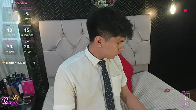 Snapshot of Thiago_Kozak chatting on December 17, 2025, 12:32 pm Thiago Kozak online show from December 17, 2025, 12:32 pm