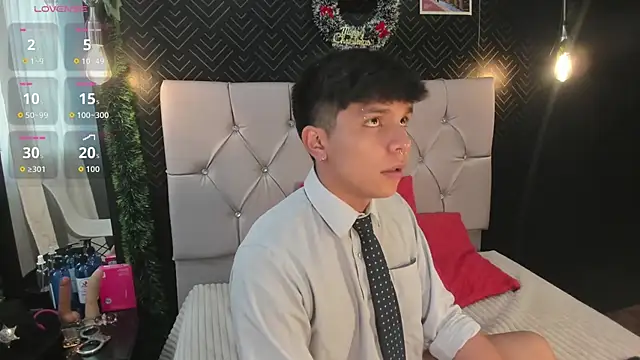 Snapshot of Thiago_Kozak chatting on December 15, 2025, 1:50 pm Thiago Kozak online show from December 15, 2025, 1:50 pm