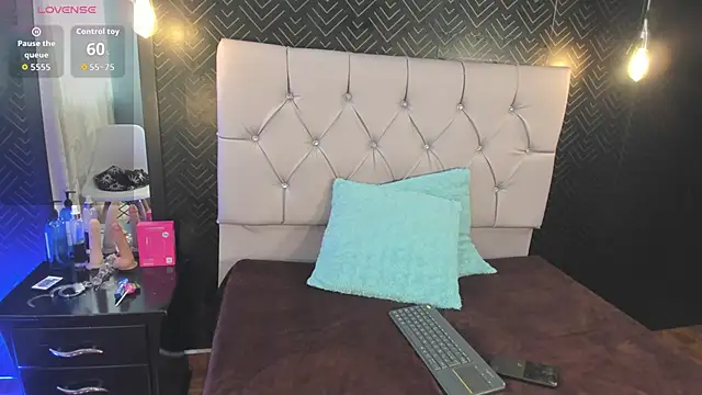 Snapshot of Thiago_Kozak chatting on February 10, 2026, 1:10 pm Thiago Kozak online show from February 10, 2026, 1:10 pm