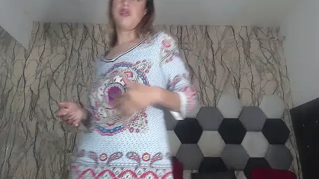 Snapshot of AntonellaBlanc chatting on October 10, 2025, 9:26 pm AntonellaBlanc online show from October 10, 2025, 9:26 pm