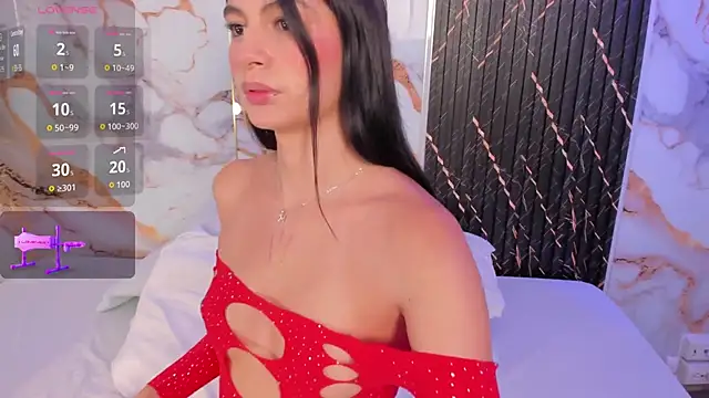 Snapshot of MartiinaRosse chatting on December 16, 2025, 7:40 pm MartiinaRosse online show from December 16, 2025, 7:40 pm