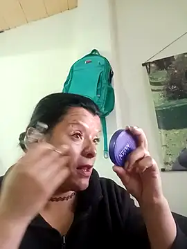 Hanna Kieran online show from October 10, 2025, 3:35 pm