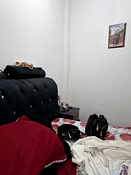 Hanna Kieran online show from October 21, 2025, 3:44 pm