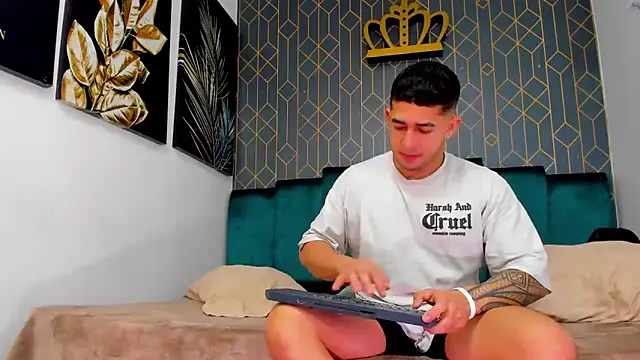 king falconer online show from October 9, 2025, 12:55 am