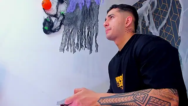 king falconer online show from October 19, 2025, 1:08 am