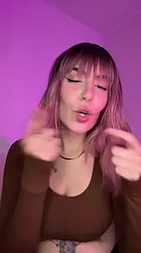 alesziarose online show from November 20, 2025, 6:19 pm