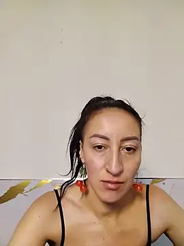 Oriana111 online show from May 14, 2026, 12:13 pm