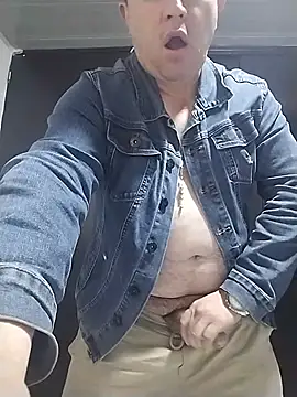 Snapshot of BigCristh79 chatting on May 25, 2026, 1:32 pm BigCristh79 online show from May 25, 2026, 1:32 pm