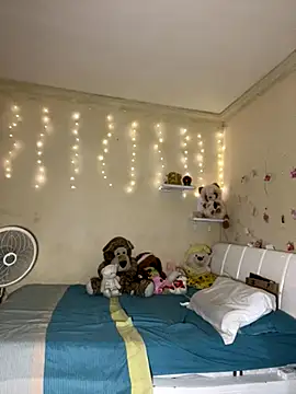 effie castroo online show from November 2, 2025, 5:18 pm