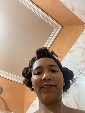 effie castroo online show from October 22, 2025, 6:40 pm