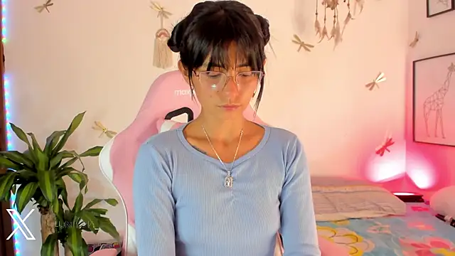 princessluna 19 online show from May 16, 2026, 10:42 pm