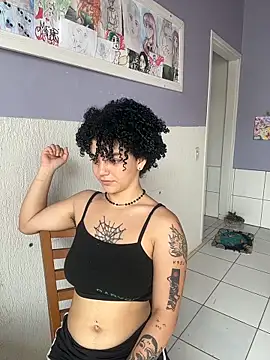 CamillyBlum online show from November 5, 2025, 3:26 pm