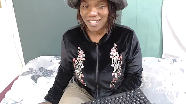 Snapshot of sexythae32 chatting on March 2, 2026, 7:48 am sexythae32 online show from March 2, 2026, 7:48 am