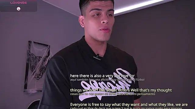 tyler muscle1 online show from October 30, 2025, 4:04 pm