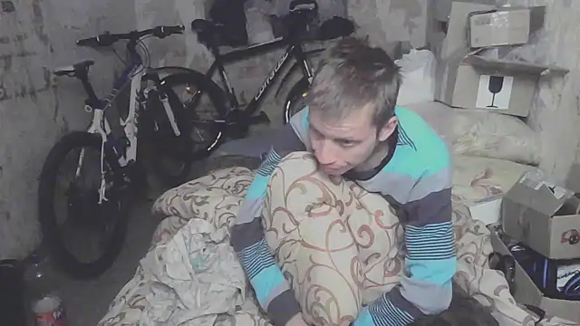 makarov1993 online show from October 2, 2025, 5:27 pm