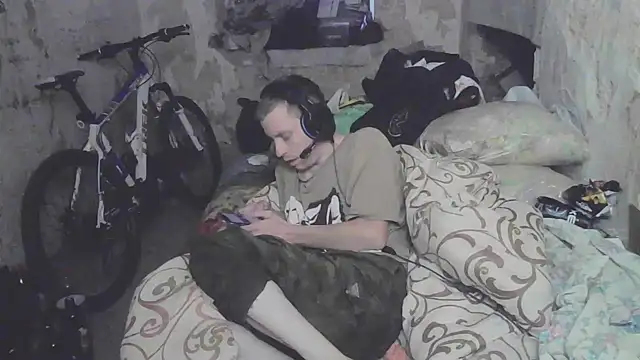 makarov1993 online show from September 22, 2025, 4:29 am